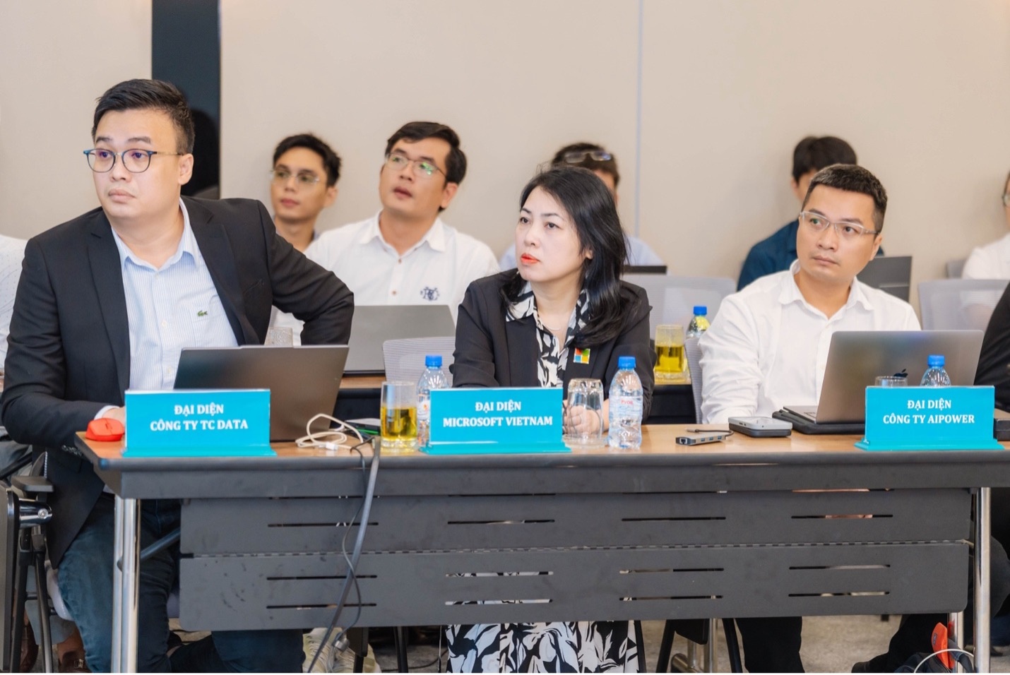 Các đối tác triển khai giải pháp tham dự lễ vận hành.