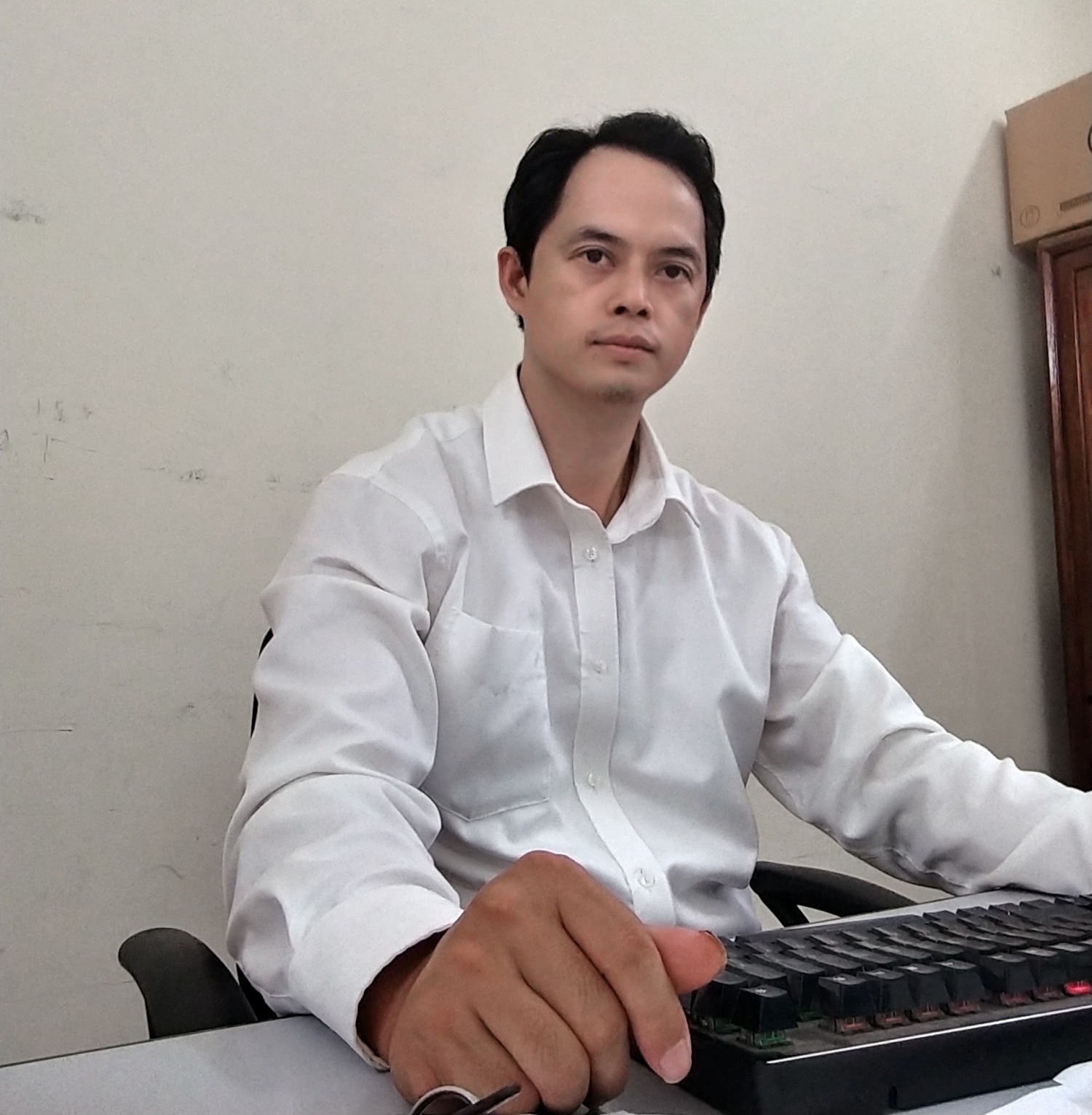 Ông Đặng Việt Cường, đại diện Sở Giáo dục và Đào tạo Điện Biên: Tại Điện Biên, do điều kiện cơ sở vật chất còn hạn chế, các trường mới chỉ được trang bị thiết bị tối thiểu phục vụ giảng dạy, nên đến nay chưa có đơn vị nào có phòng giáo dục STEM đạt chuẩn.