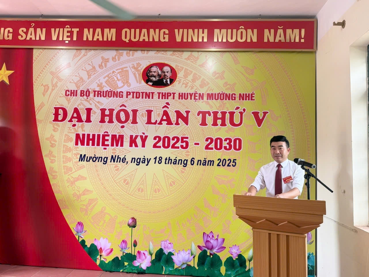 Ông Phạm Văn Hạ, Hiệu trưởng Trường Phổ thông Dân tộc Nội trú THPT Mường Nhé: Tại Mường Nhé, nơi đa phần học sinh là con em đồng bào dân tộc thiểu số, việc được tiếp cận mô hình giáo dục STEM được xem là cơ hội quý giá.