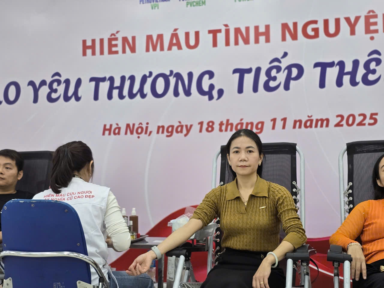 Chị Bùi Thị Quỳnh, Công ty Cung ứng Nhiên liệu Điện lực Dầu khí (đơn vị trực thuộc PV Power): Chương trình hiến máu tình nguyện do các đơn vị thành viên/trực thuộc Petrovietnam tổ chức là hoạt động mang ý nghĩa nhân văn sâu sắc.