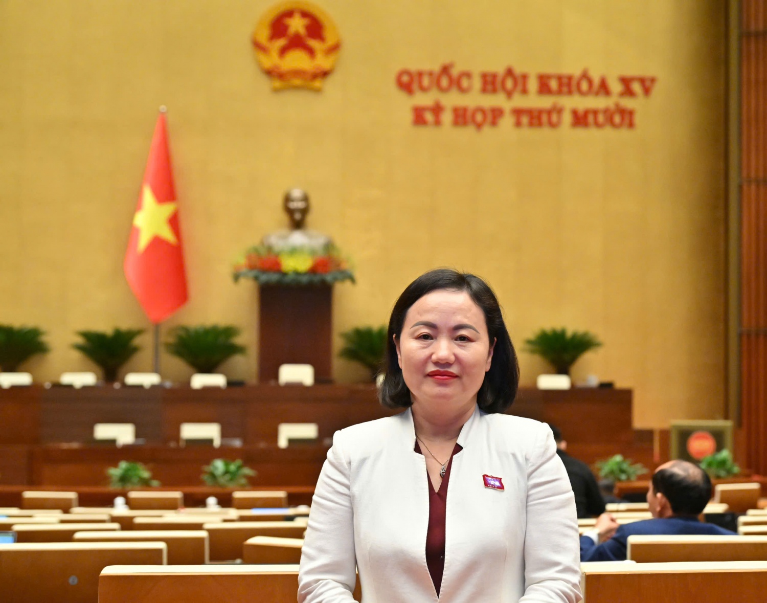 ĐBQH Phạm Thúy Chinh chia sẻ với phóng viên  về chương trình “STEM Innovation Petrovietnam”.