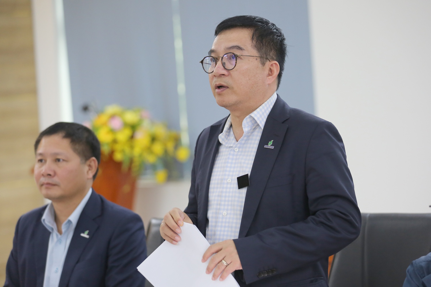 Tổng Giám đốc BSR Nguyễn Việt Thắng báo cáo kết quả sản xuất kinh doanh 11 tháng đầu năm 2025.