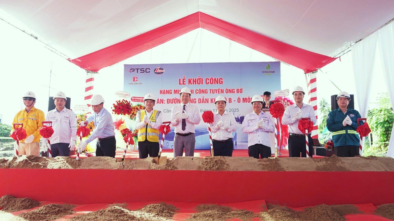 Việc tiếp tục khởi công xây dựng phân đoạn đường ống trên địa bàn TP Cần Thơ đánh dấu việc tuyến ống bờ bước sang giai đoạn thi công đồng bộ trên toàn tuyến bờ.