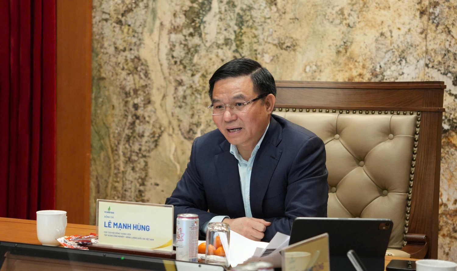 Chủ tịch HĐTV Petrovietnam Lê Mạnh Hùng chủ trì cuộc họp đánh giá công tác quản trị doanh nghiệp và kiểm soát nội bộ của Tập đoàn.