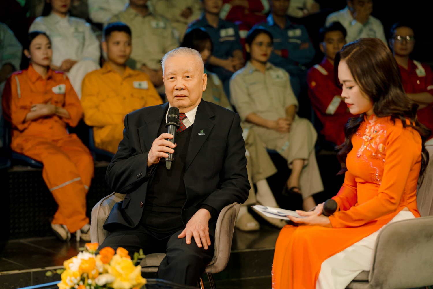 GS.TSKH Hồ Sĩ Thoảng, nguyên Chủ tịch HĐQT Tổng Công ty Dầu khí Việt Nam, nay là Tập đoàn Công nghiệp - Năng lượng Quốc gia Việt Nam: Chúng tôi khởi đầu trong thiếu thốn mọi bề nhưng chưa bao giờ thiếu ý chí.
