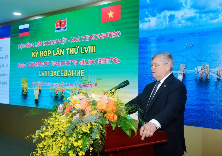 Ông Saraev O.P, Phó Tổng Giám đốc thứ nhất thay mặt Ban lãnh đạo và tập thể người lao động Vietsovpetro gửi lời cảm ơn lãnh đạo Đảng, Nhà nước, các Bộ, ban, ngành Trung ương, lãnh đạo TP. Hồ Chí Minh, lãnh đạo Petrovietnam và Zarubeznheft đã luôn quan tâm chỉ đạo, tạo điều kiện kịp thời, hỗ trợ mọi mặt cho Vietsovpetro.
