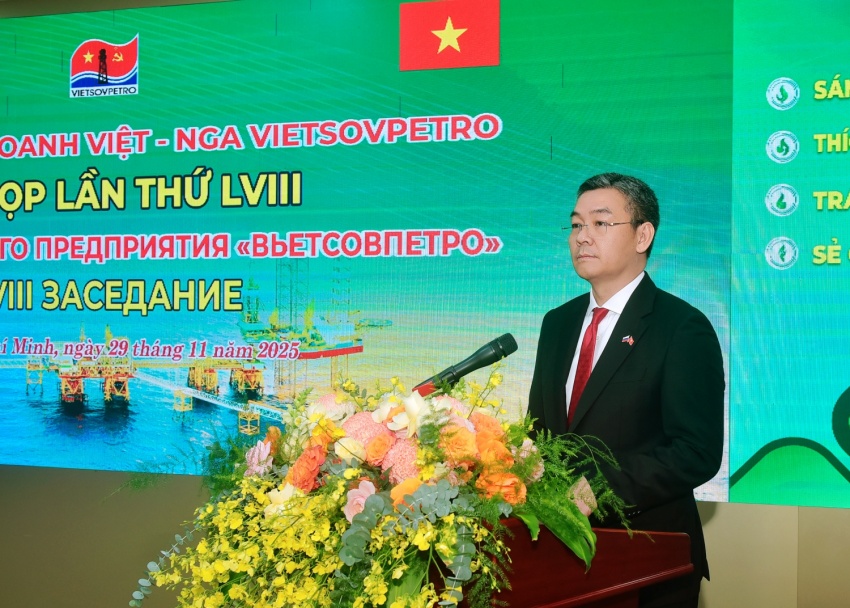 Ông Lê Mạnh Cường – Phó Tổng Giám đốc Petrovietnam chúc mừng thành công của Kỳ họp 58, đồng thời ghi nhận những kết quả nổi bật trong năm 2025 khi Vietsovpetro đã hoàn thành và vượt mức các mục tiêu sản xuất đã được giao.