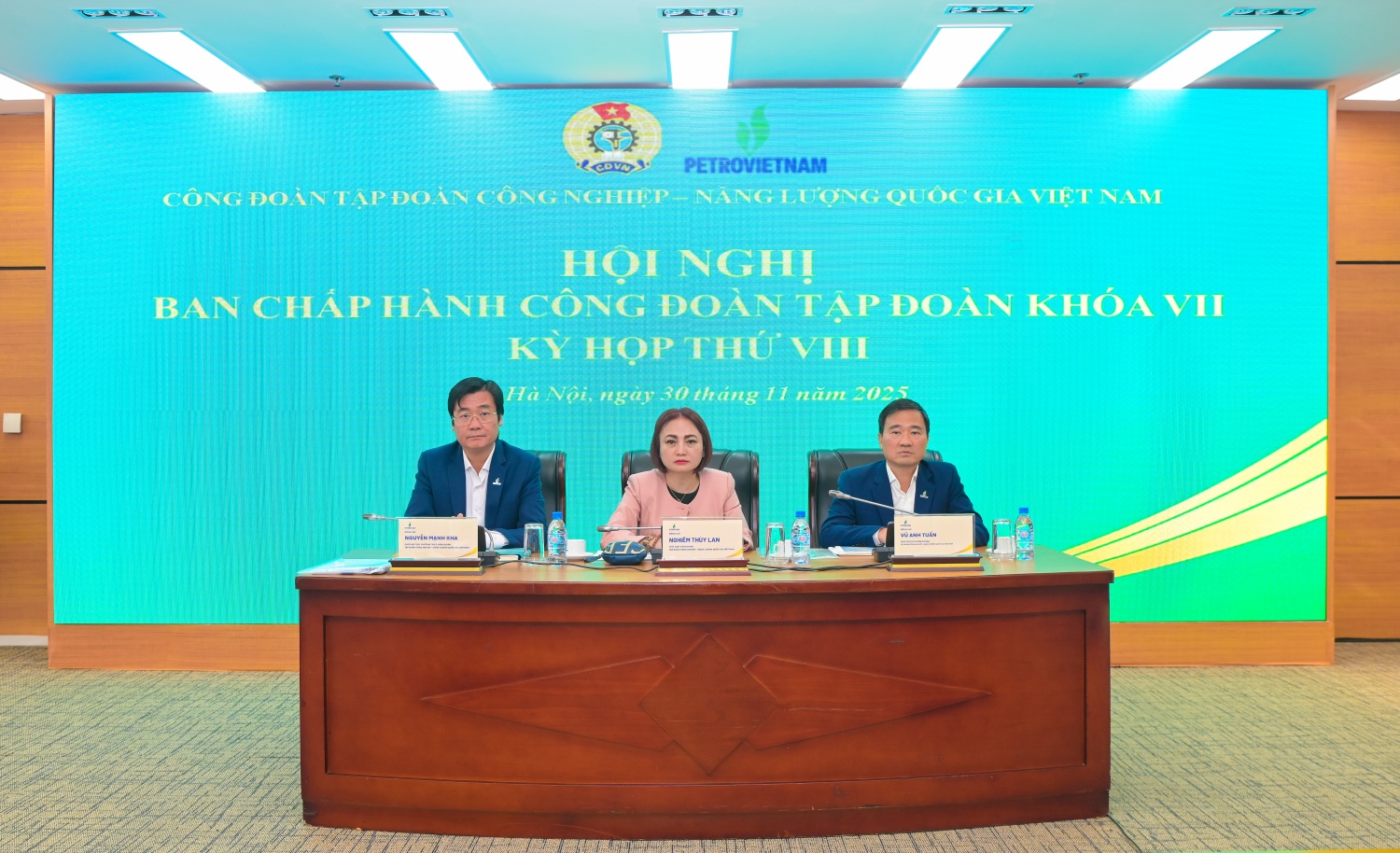 Đoàn Chủ tịch điều hành Hội nghị