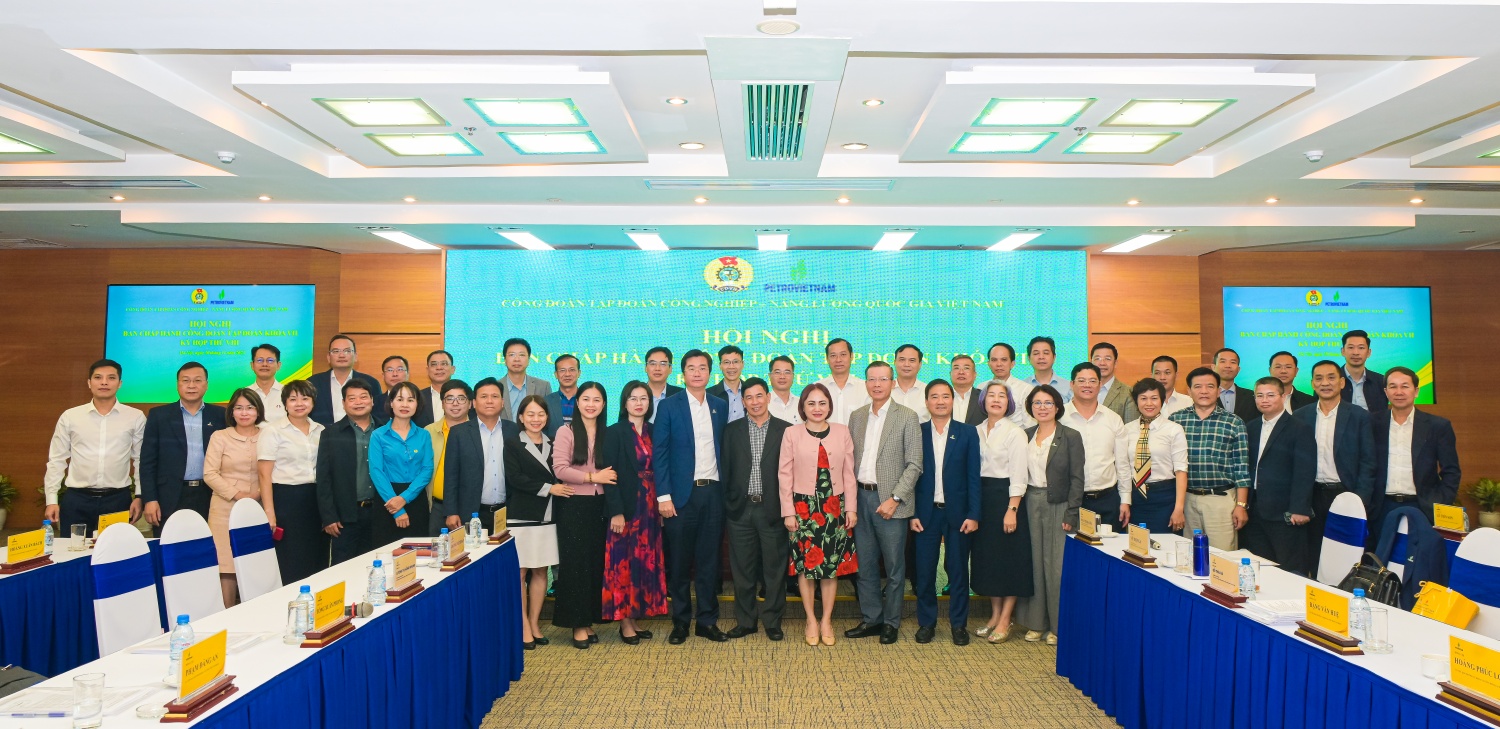 Các đại biểu tham dự Hội nghị