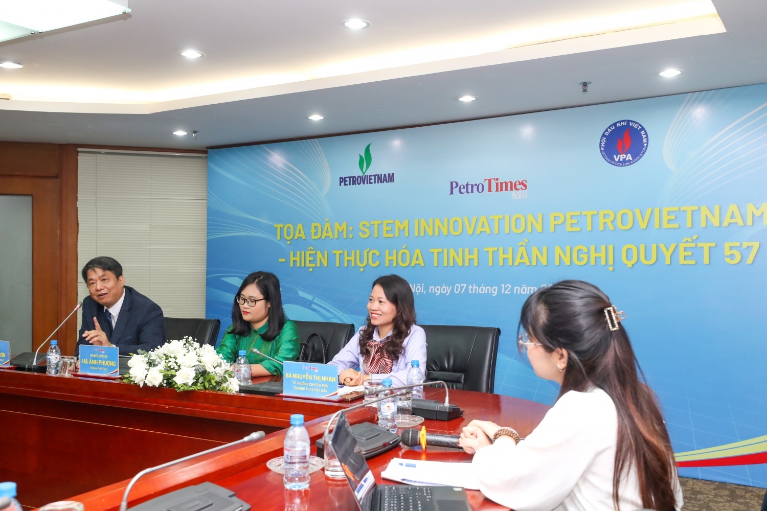 Tọa đàm “STEM Innovation Petrovietnam” - Hiện thực hóa tinh thần Nghị quyết 57 do Tạp chí Năng lượng Mới/PetroTimes tổ chức.