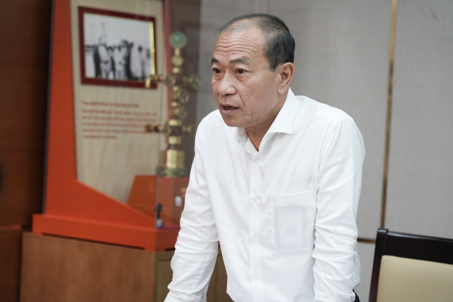 Đồng chí Phạm Quang Dũng, Chủ tịch Hội CCB Tập đoàn đã trình bày báo cáo công tác chuẩn bị Đại hội đại biểu Hội CCB Tập đoàn lần thứ IV, nhiệm kỳ 2025-2030