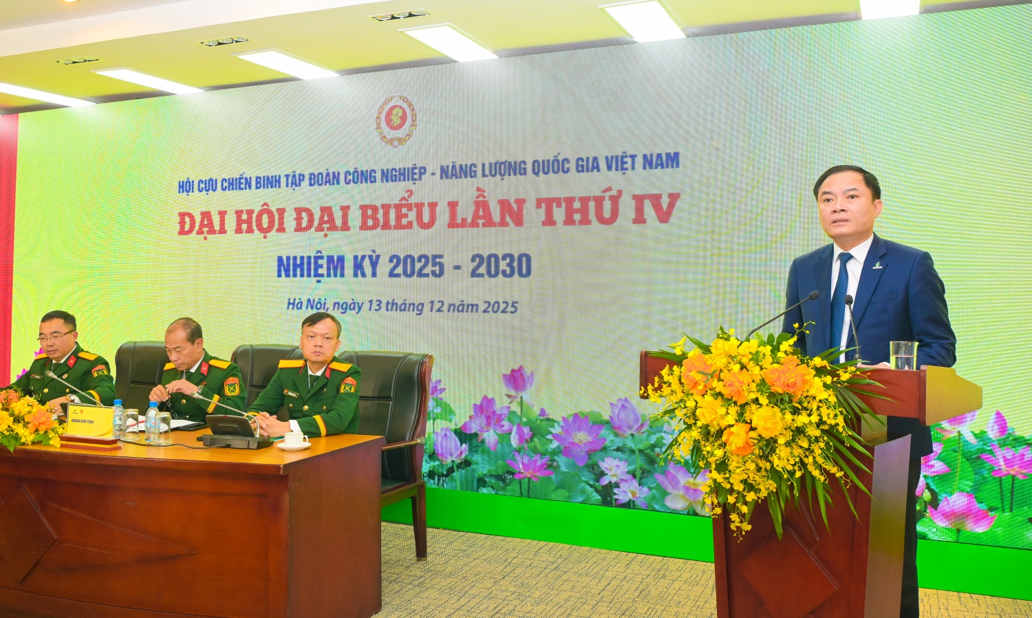Đồng chí Lê Ngọc Sơn đánh giá cao vai trò đồng hành của Hội CCB trong thực hiện nhiệm vụ chính trị và hoạt động sản xuất kinh doanh của Tập đoàn