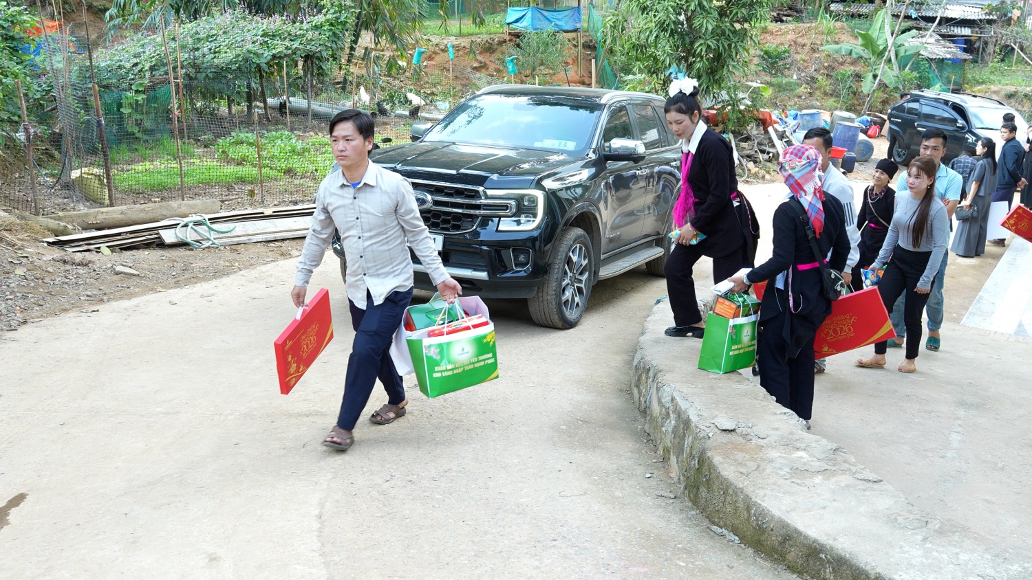 [Chùm ảnh] Petrovietnam mang hơi ấm đến vùng cao Lào Cai