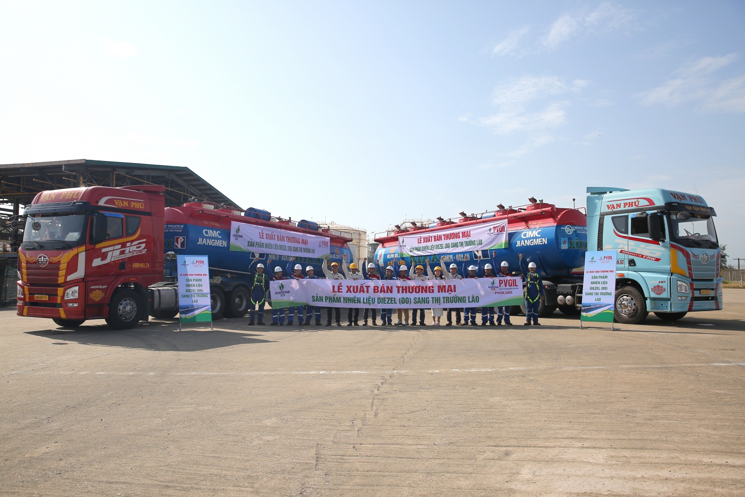 Vươn tầm quốc tế, doanh thu kinh doanh ở nước ngoài của BSR năm 2025 đạt 2.045 tỷ đồng, tăng 37% so với năm 2024. Hoạt động xuất khẩu tiếp tục tăng trưởng ổn định, đồng thời BSR đã mở rộng thị trường tiêu thụ sang Lào và tiến hành khảo sát thực địa thị trường Campuchia để chuẩn bị cho chiến lược mở rộng trong giai đoạn tới. Những bước đi này cho thấy năng lực cạnh tranh của BSR đang được củng cố mạnh mẽ tại khu vực.