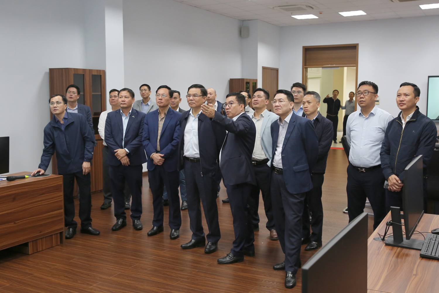 Đẩy mạnh chuyển đổi số làm công cụ đột phá trong quản trị. BSR đã hoàn thiện Văn phòng điện tử (Digital-Office) với 19 phân hệ tích hợp, áp dụng chữ ký số và quy trình xử lý công việc trực tuyến, đạt 100% phạm vi quản lý điều hành trên nền tảng số hóa. Đồng thời, triển khai đưa AI vào quản trị, điều hành.