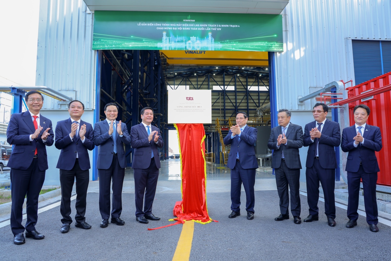 Khánh thành tổ hợp nhà máy điện khí LNG đầu tiên của Việt Nam”