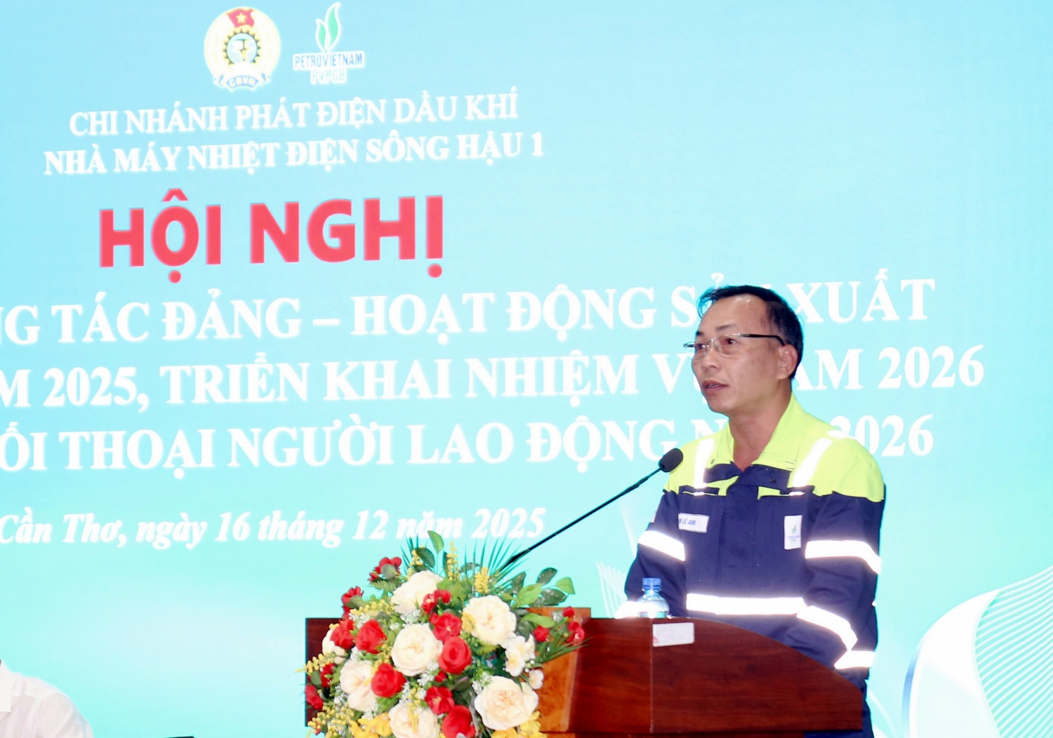 Đồng chí Phạm Lê Anh: Công đoàn Nhà máy đã triển khai hiệu quả các hoạt động chăm lo đời sống vật chất, tinh thần cho người lao động.