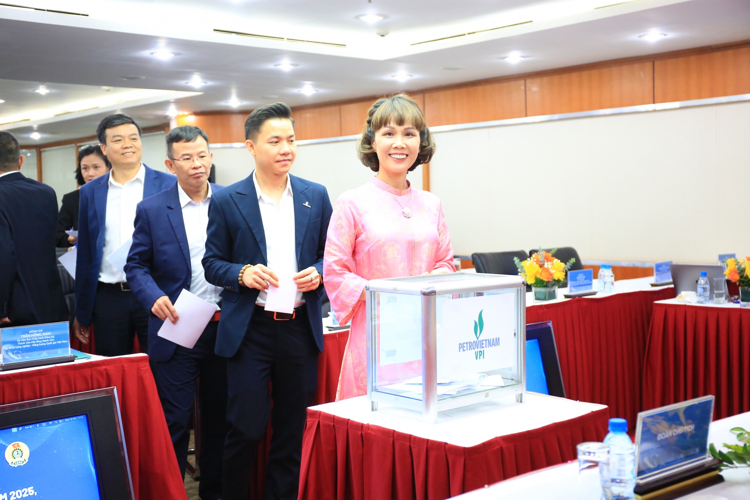 Cán bộ, người lao động VPI bầu Ban Thanh tra nhân dân nhiệm kỳ 2026-2027.