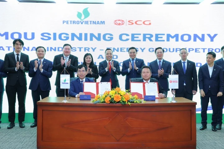 Petrovietnam and SCG expand cooperation, aiming for sustainable development.