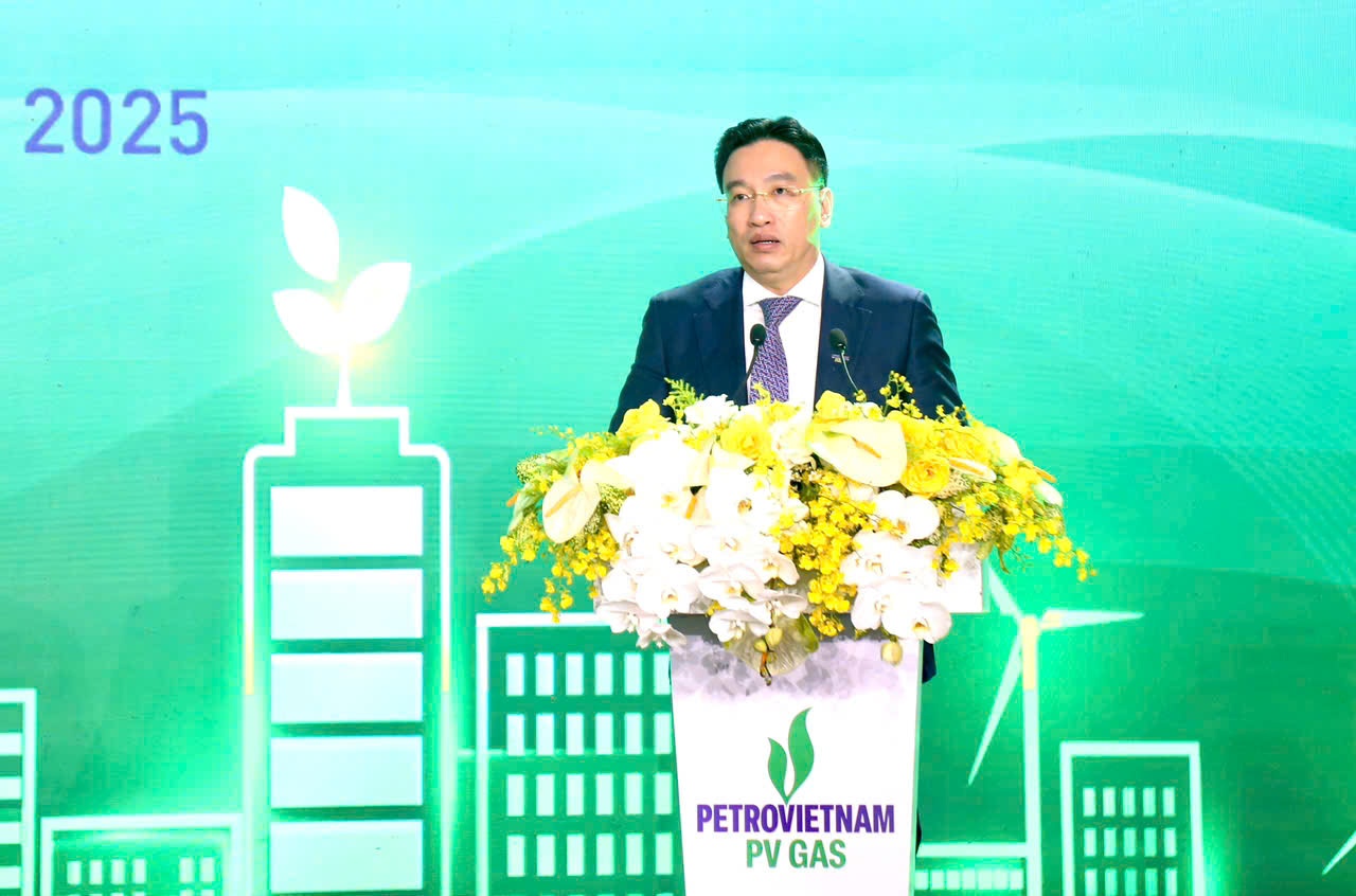 Đồng chí Nguyễn Thanh Bình - Chủ tịch HĐQT PV GAS phát biểu đáp từ