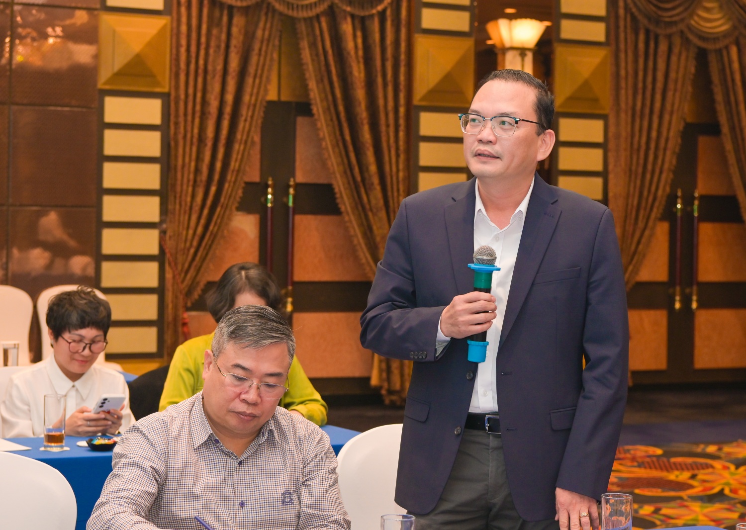 Các đại biểu tham gia đóng góp ý kiến tại hội nghị