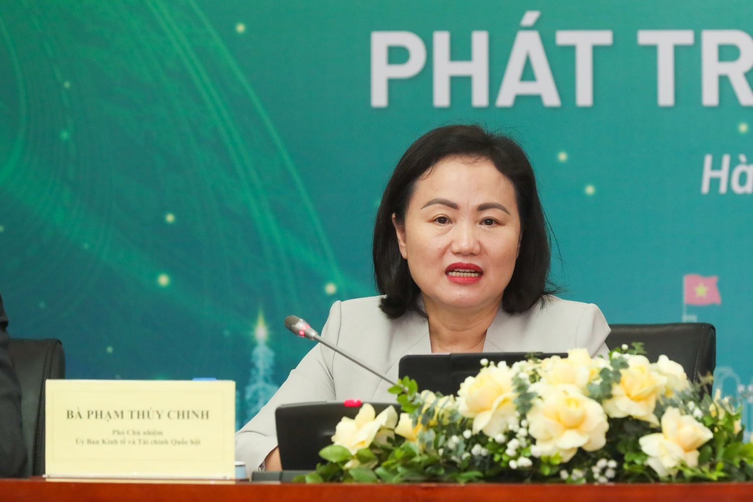Bà Phạm Thúy Chinh - Phó Chủ nhiệm Ủy ban Kinh tế và Tài chính của Quốc hội: Petrovietnam là “lực lượng then chốt trong nền kinh tế quốc dân”
