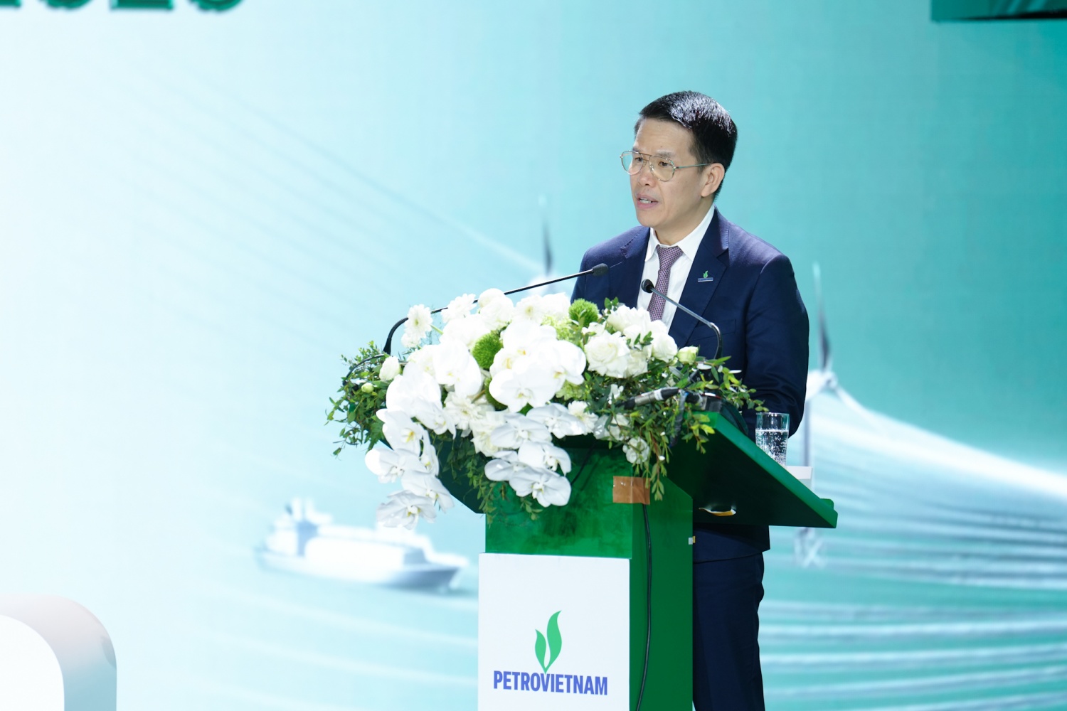 Ông Phạm Văn Phong, Tổng Giám đốc PV GAS tham luận tại Hội nghị tổng kết công tác năm 2025 và triển khai nhiệm vụ năm 2026 của Petrovietnam.