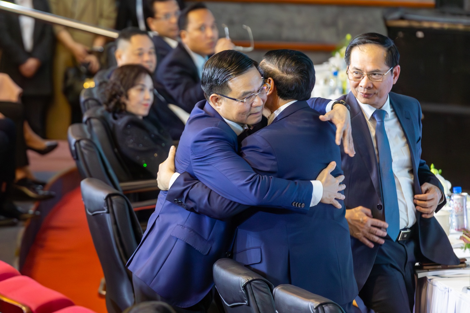 Thủ tướng ghi nhận và biểu dương đồng chí Lê Mạnh Hùng với vai trò dẫn dắt quyết liệt, hiệu quả ở vị trí Chủ tịch HĐTV Petrovietnam