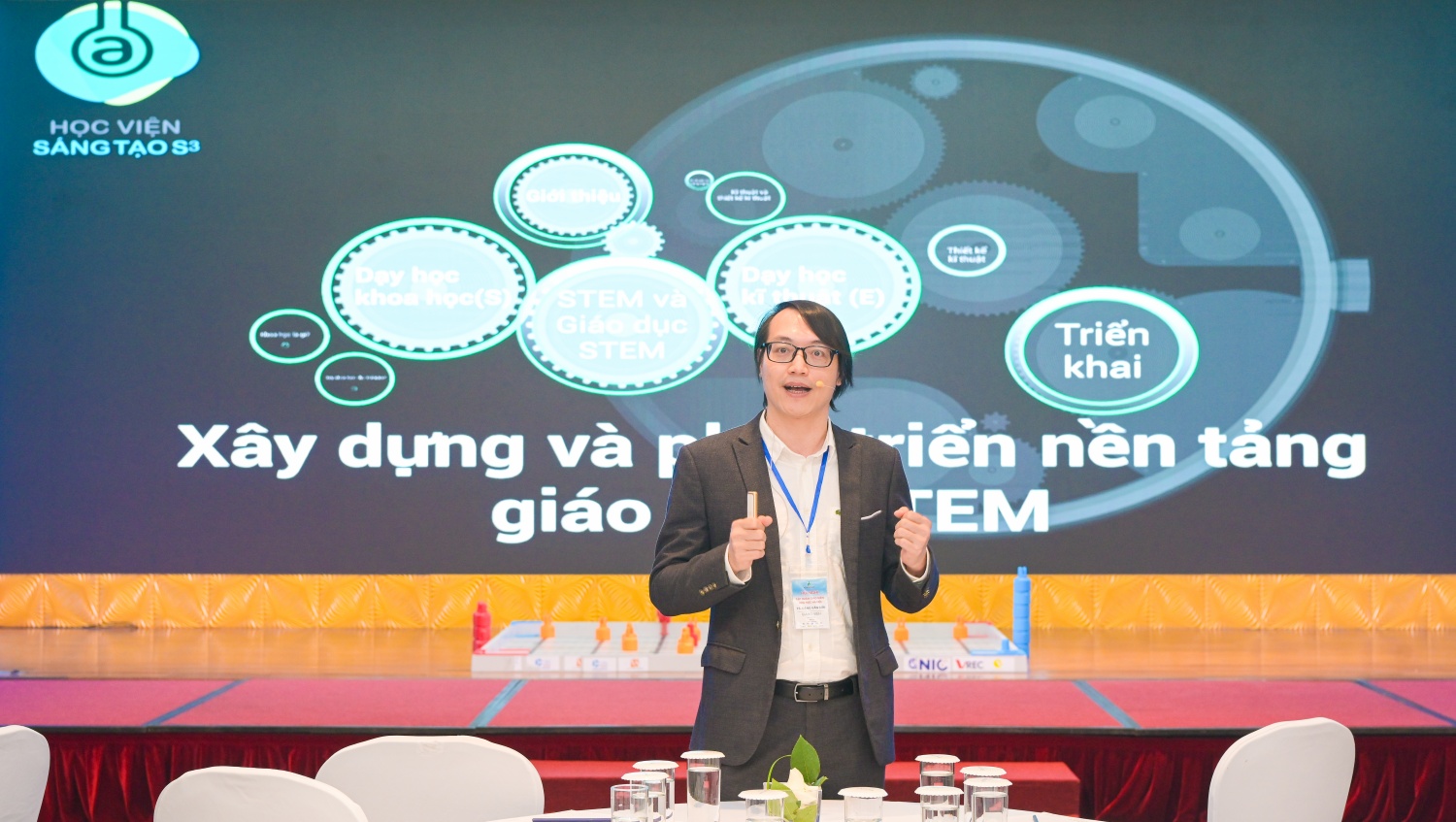 TS Đặng Văn Sơn - Trường Đại học Khoa học Tự nhiên, Đại học Quốc gia Hà Nội chia sẻ về tổng quan chương trình giáo dục STEM