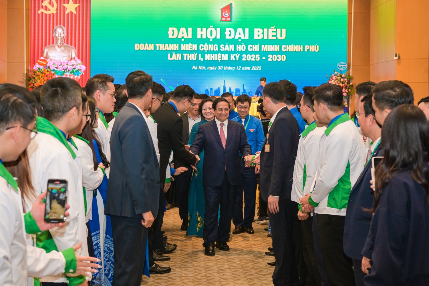 Thủ tướng Chính phủ Phạm Minh Chính cùng các đoàn viên, thanh niên tham dự Đại hội