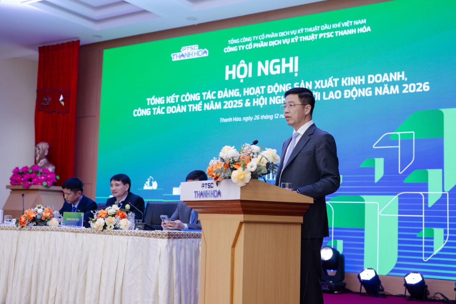 Ông Phạm Văn Hùng - Phó Tổng Giám đốc, Chủ tịch Công đoàn Tổng công ty PTSC đánh giá cao nỗ lực của đơn vị trong việc hoàn thành tốt mục tiêu an toàn và các chỉ tiêu sản xuất kinh doanh.