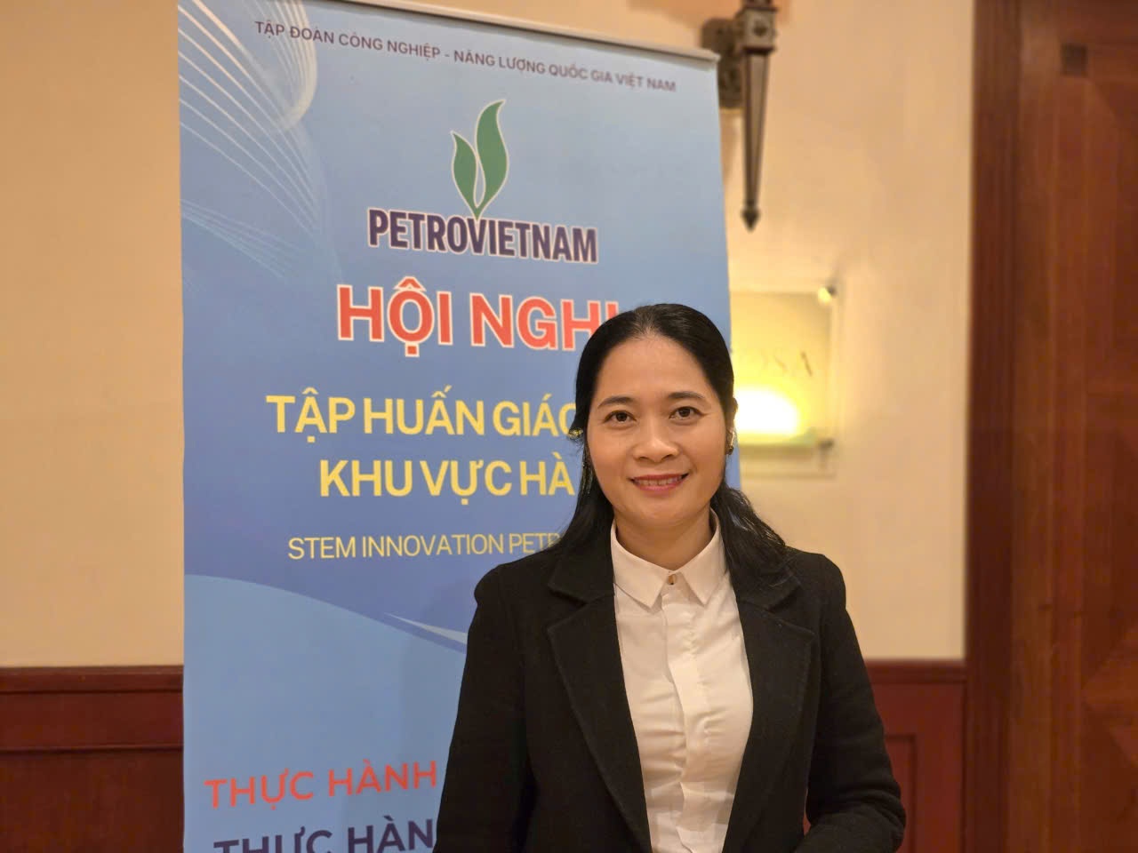 Cô Lý Thị Hương Mai - Hiệu trưởng Trường THCS Lê Quý Đôn (tỉnh Tuyên Quang).