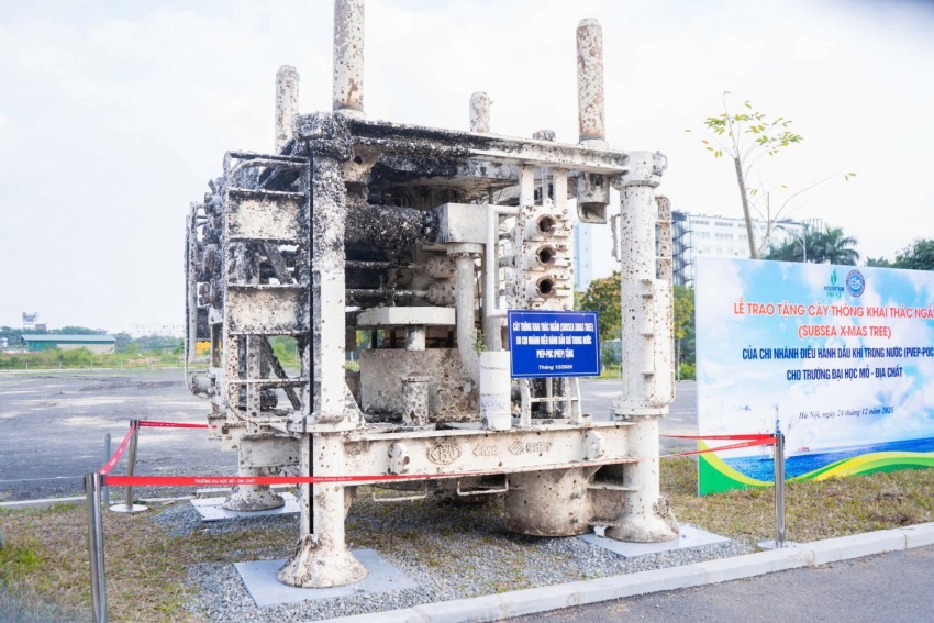 Cây thông khai thác ngầm của giếng 05-DH-1P thuộc mỏ Đại Hùng - Lô 05-1(a).