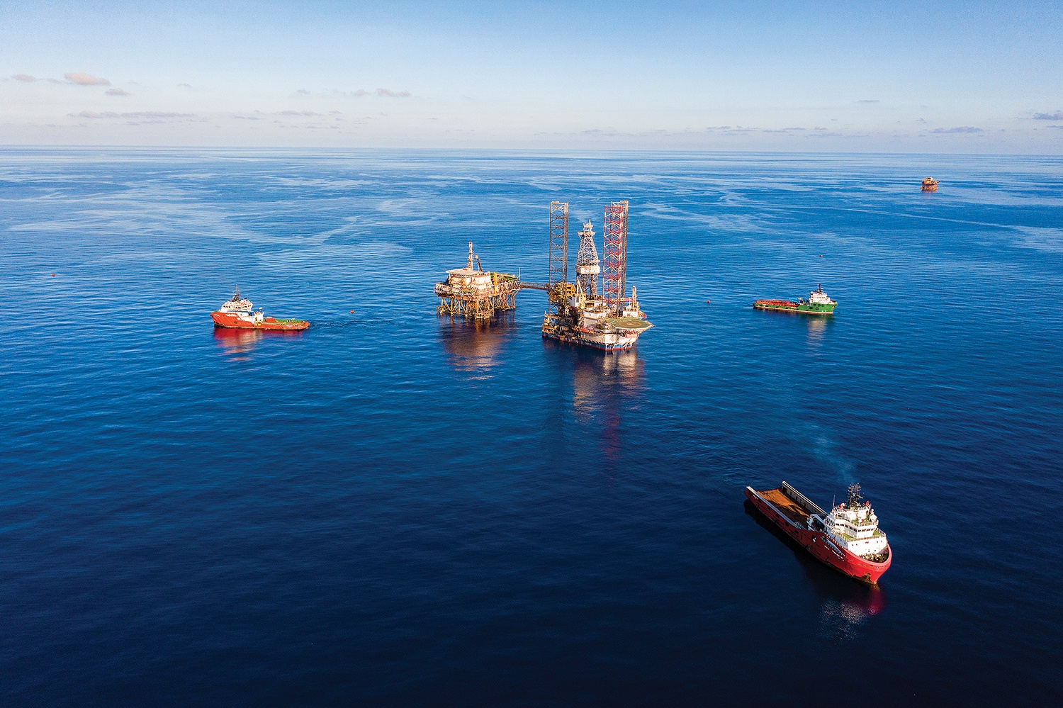 Petrovietnam đã ra biển lớn, đòi hỏi không chỉ ý chí mà còn phải có tri thức, khoa học và công nghệ hiện đại.