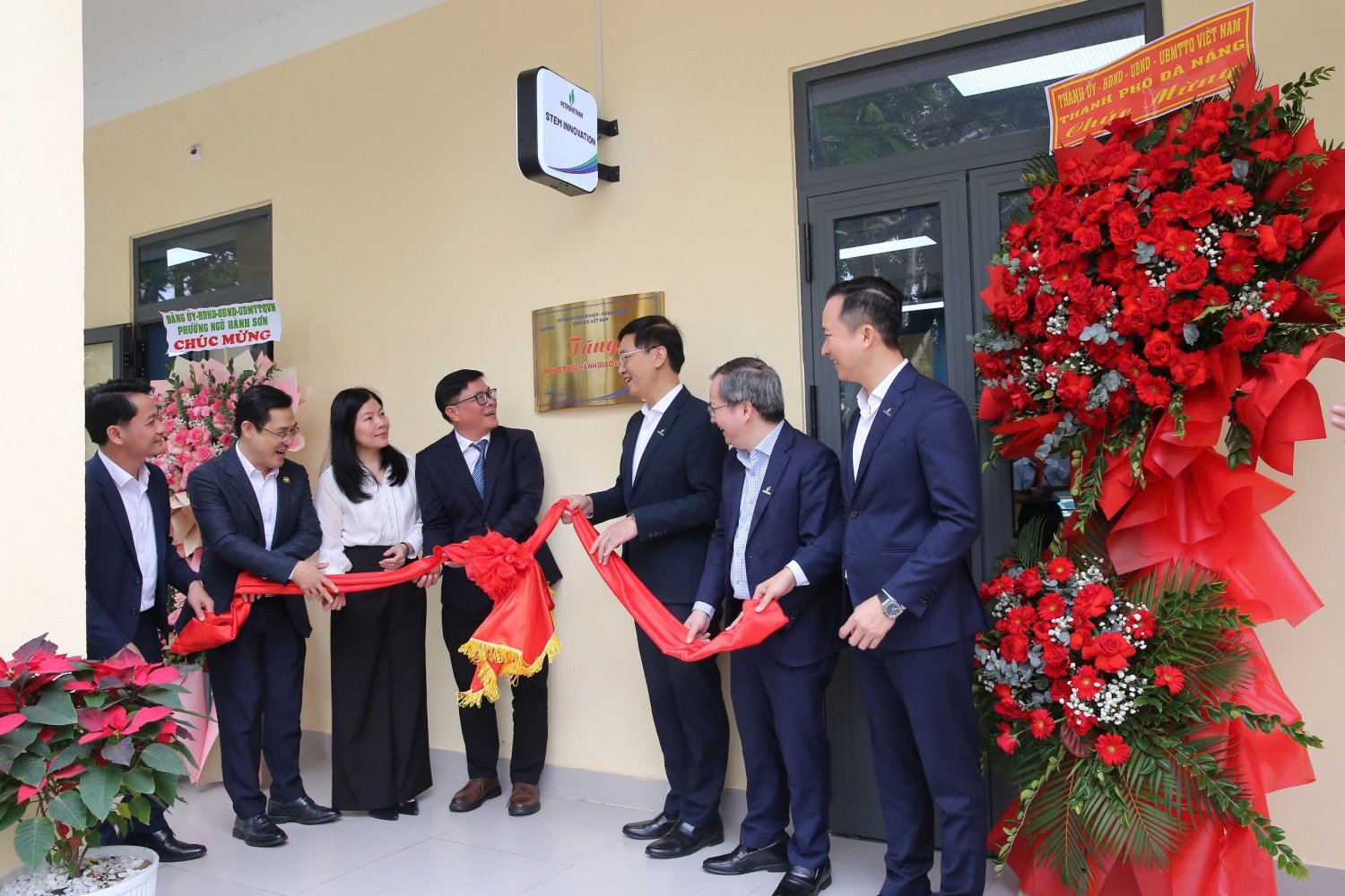 Khánh thành phòng thực hành giáo dục STEM tại Trường THCS Lê Lợi (phường Ngũ Hành Sơn, TP Đà Nẵng).
