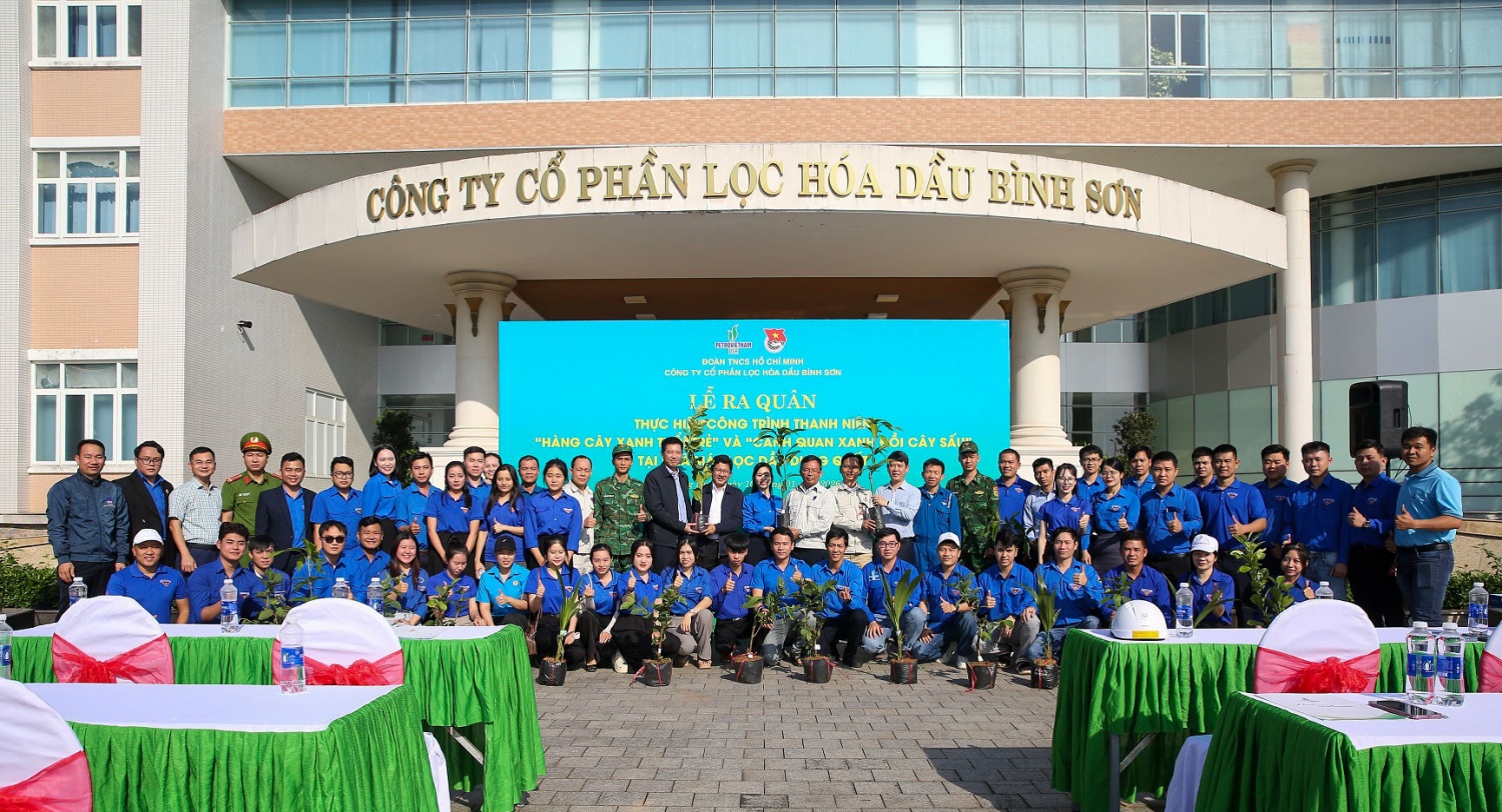 Đoàn Thanh niên BSR ra quân trồng cây xanh tại khu vực xưởng BDSC và công trình chỉnh trang cảnh quan tại đồi Cây Sấu.