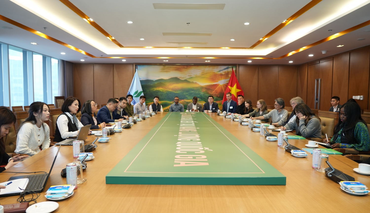 Toàn cảnh buổi làm việc
