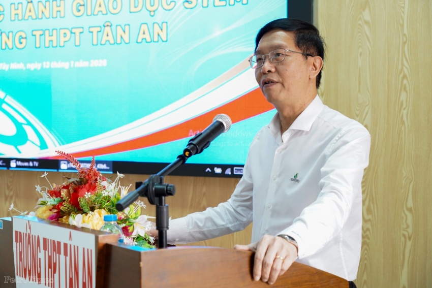 Ông Trần Quang Dũng - Phó Bí thư phụ trách Đảng bộ Petrovietnam tin tưởng rằng, đầu tư cho STEM chính là đầu tư cho phát triển bền vững, bởi trí tuệ và sức sáng tạo của con người là tài nguyên vô hạn.