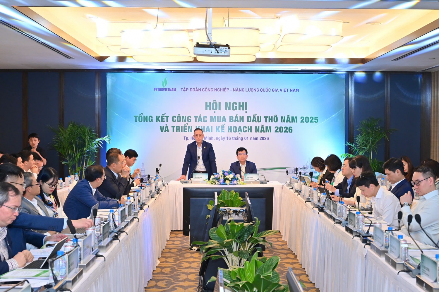 Ông Trần Bình Minh, Thành viên HĐTV Petrovietnam đề nghị các đơn vị trong Tập đoàn tiếp tục phát huy tinh thần đoàn kết và phối hợp chặt chẽ để hoàn thành tốt các nhiệm vụ, kế hoạch trong thời gian tới.
