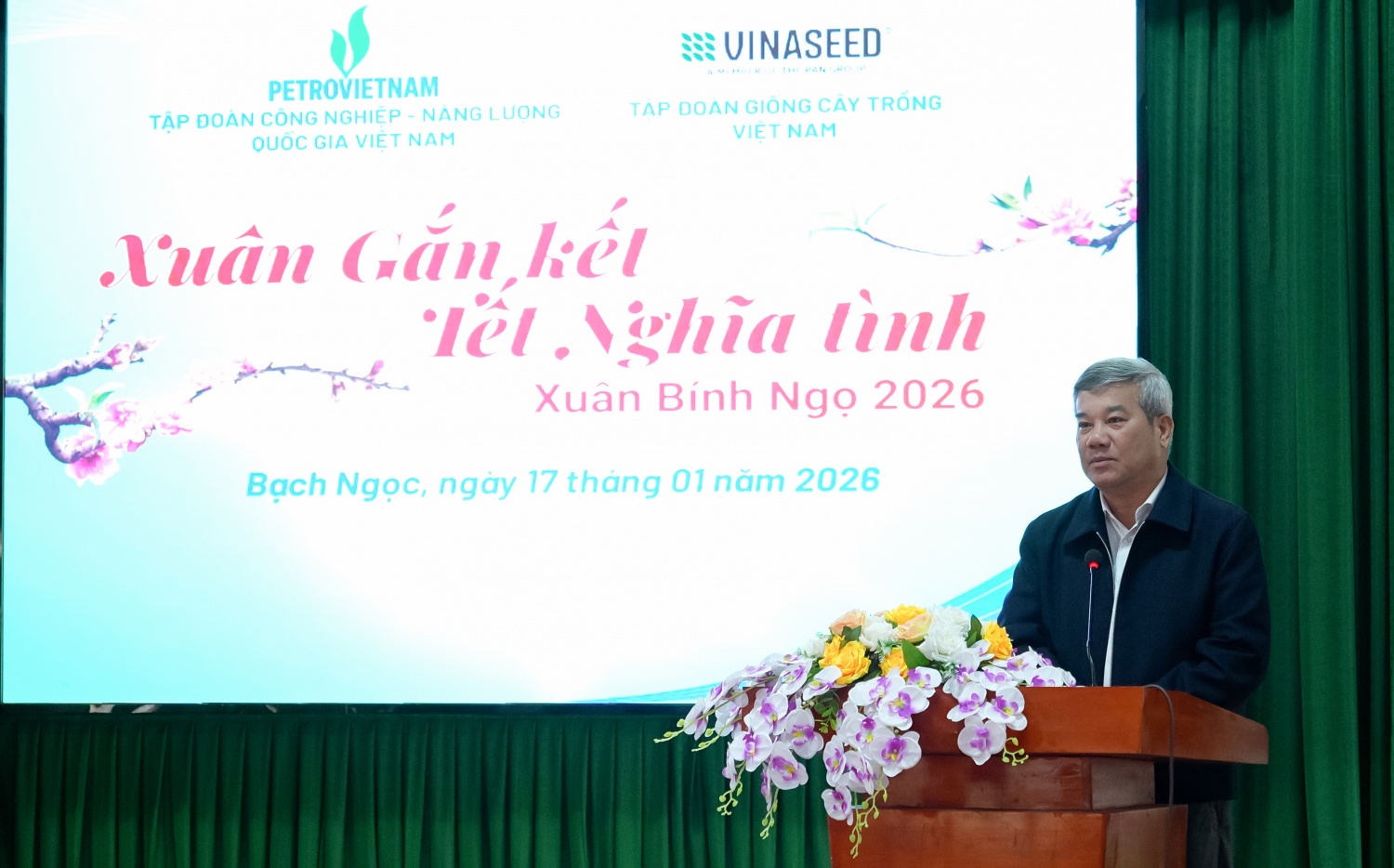 Đồng chí Đỗ Chí Thanh bày tỏ mong muốn sự hỗ trợ của Petrovietnam trong dịp Tết đến, Xuân về sẽ góp phần san sẻ khó khăn, giúp bà con có thêm điều kiện để đón một cái Tết trọn vẹn, ấm áp và nhiều niềm vui hơn.