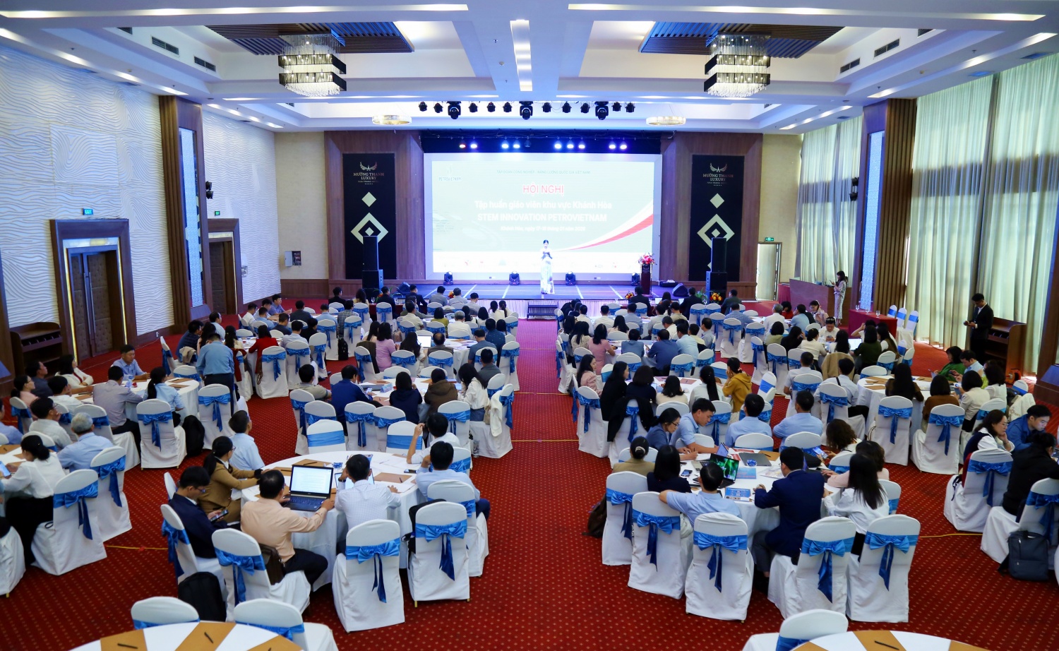 Chương trình thu hút sự tham gia của đội ngũ cán bộ quản lý, giáo viên phụ trách STEM đến từ các tỉnh Quảng Ngãi, Gia Lai, Đắk Lắk, Lâm Đồng và Khánh Hòa.