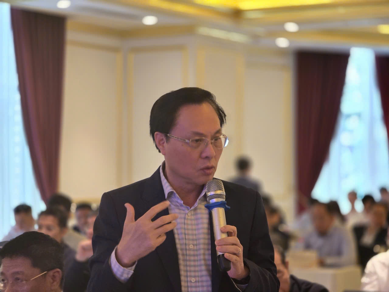 Ông Bùi Minh Tiến - Thành viên HĐTV Petrovietnam chia sẻ một số nội dung liên quan đến việc triển khai Luật số 68/2025/QH15 tại Hội nghị.