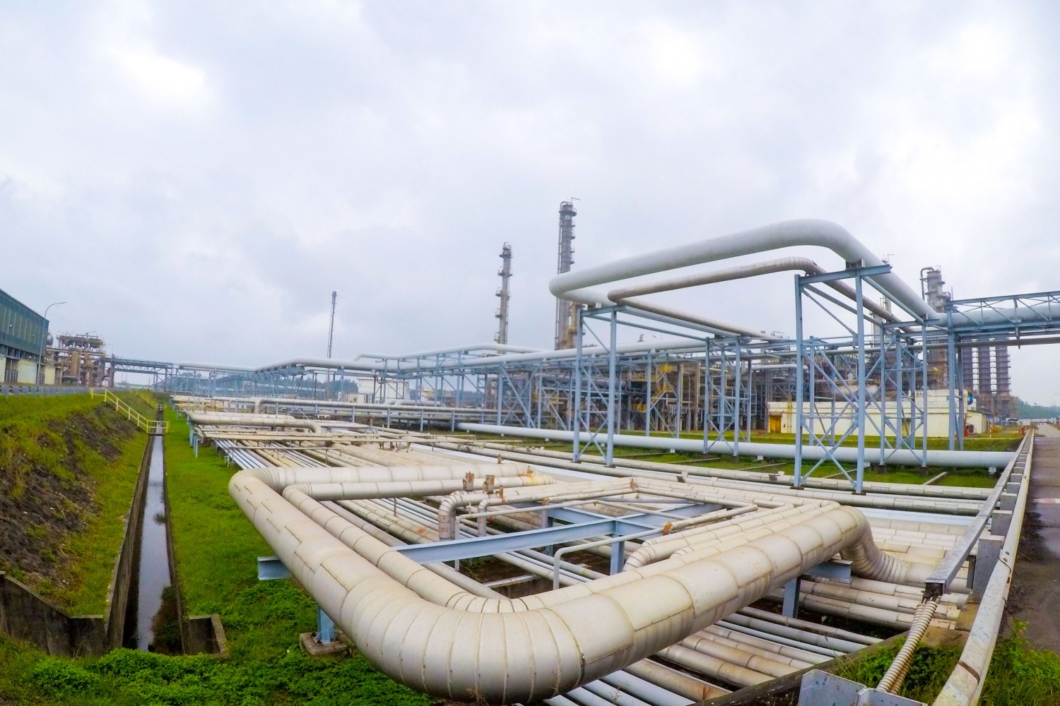 NMLD Dung Quất đang hoạt động an toàn ổn định ở mức 125% - 127% công suất quy đổi.