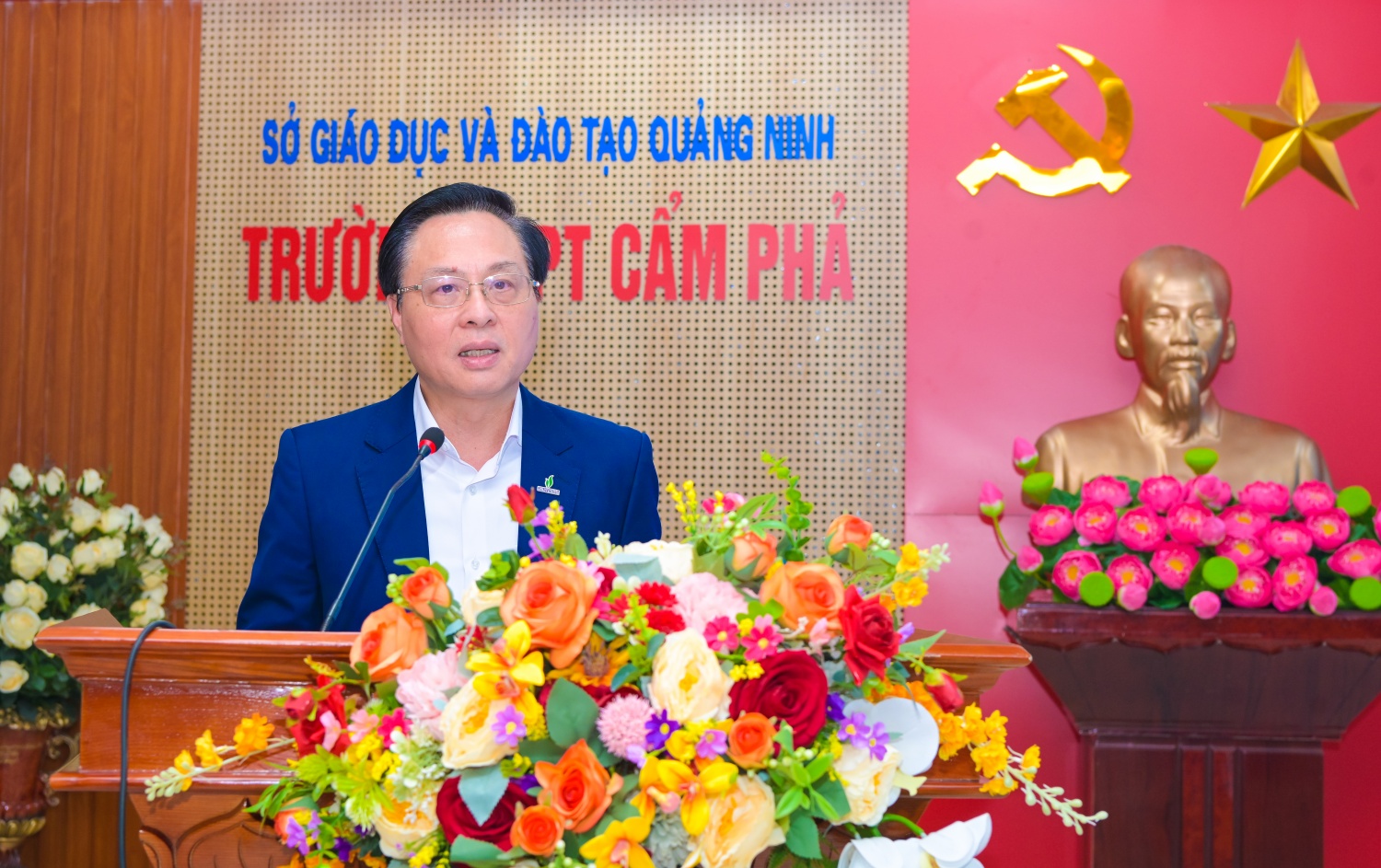 Ông Bùi Minh Tiến – Thành viên HĐTV Petrovietnam: Các phòng STEM hỗ trợ hiệu quả cho công tác giảng dạy của giáo viên, khơi dậy niềm đam mê khoa học cho học sinh, trong tương lai sẽ hình thành đội ngũ nguồn nhân lực khoa học – công nghệ sáng tạo cho đất nước