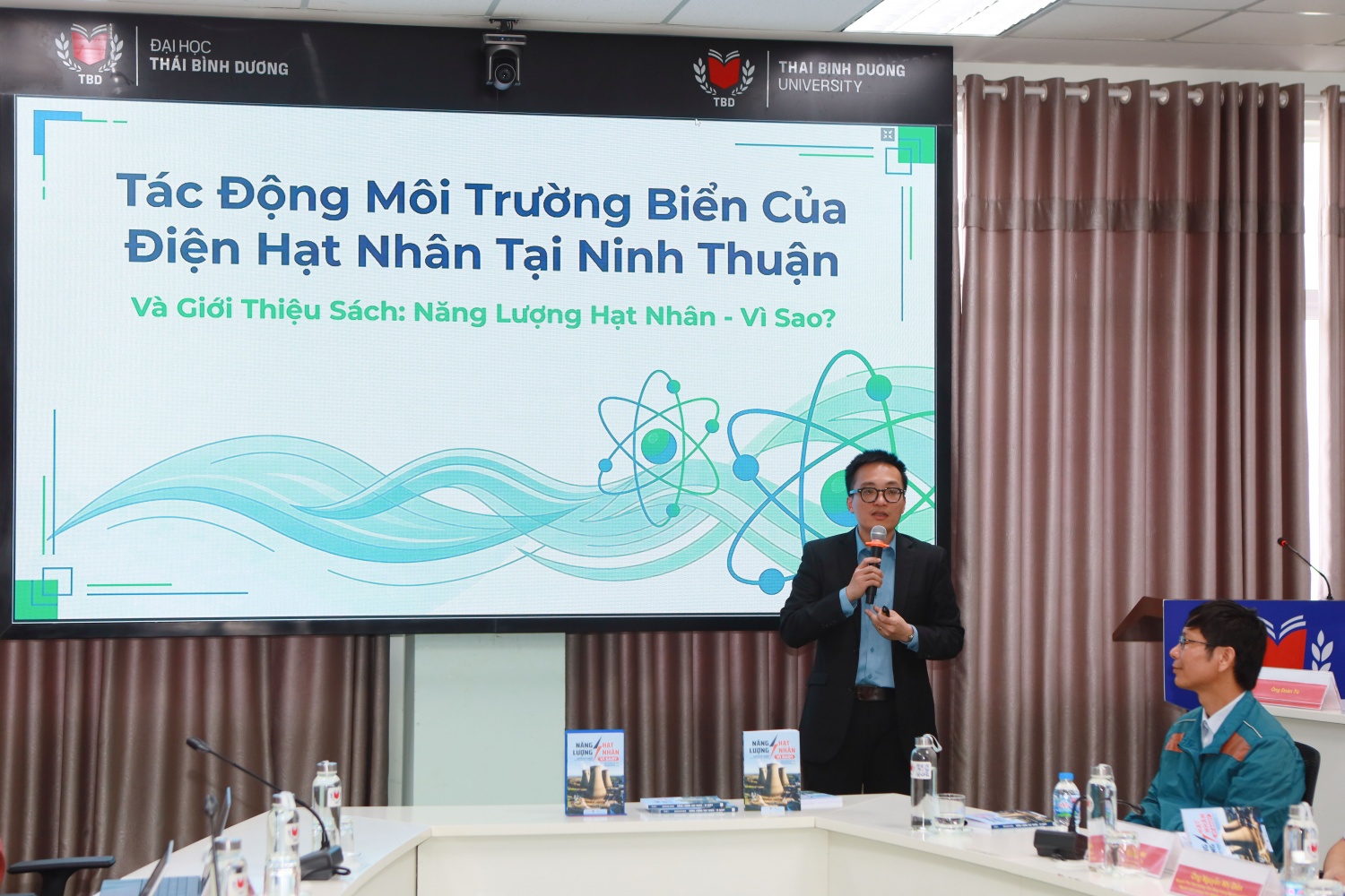 TS Phạm Tuấn Hiệp – chuyên gia Tập đoàn Điện lực Pháp (EDF), Tổng Thư ký VietNuc chia sẻ về việc bảo mệ môi trường của các công ty nước ngoài đối với việc vận hành các Nhà máy điện hạt nhân.