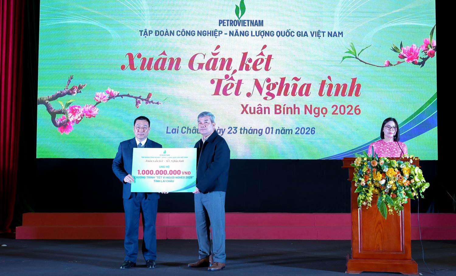 Đồng chí Đỗ Chí Thanh trao hỗ trợ 1 tỷ đồng cho tỉnh Lai Châu trong khuôn khổ chương trình “Tết vì người nghèo” năm 2026.