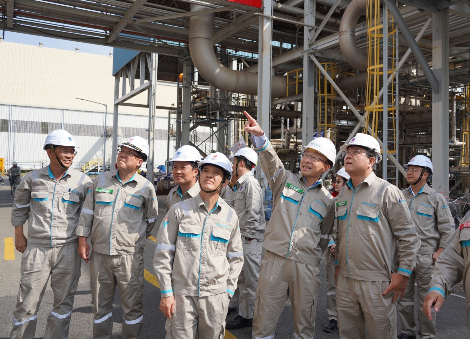 Ông Phan Công Thành - Tổng Giám đốc Tổng công ty kiểm tra công trường BDTT Nhà máy Đạm Phú Mỹ.