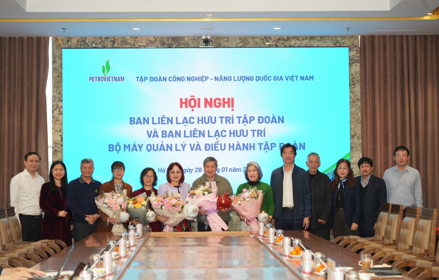Ban Liên lạc Hưu trí Tập đoàn