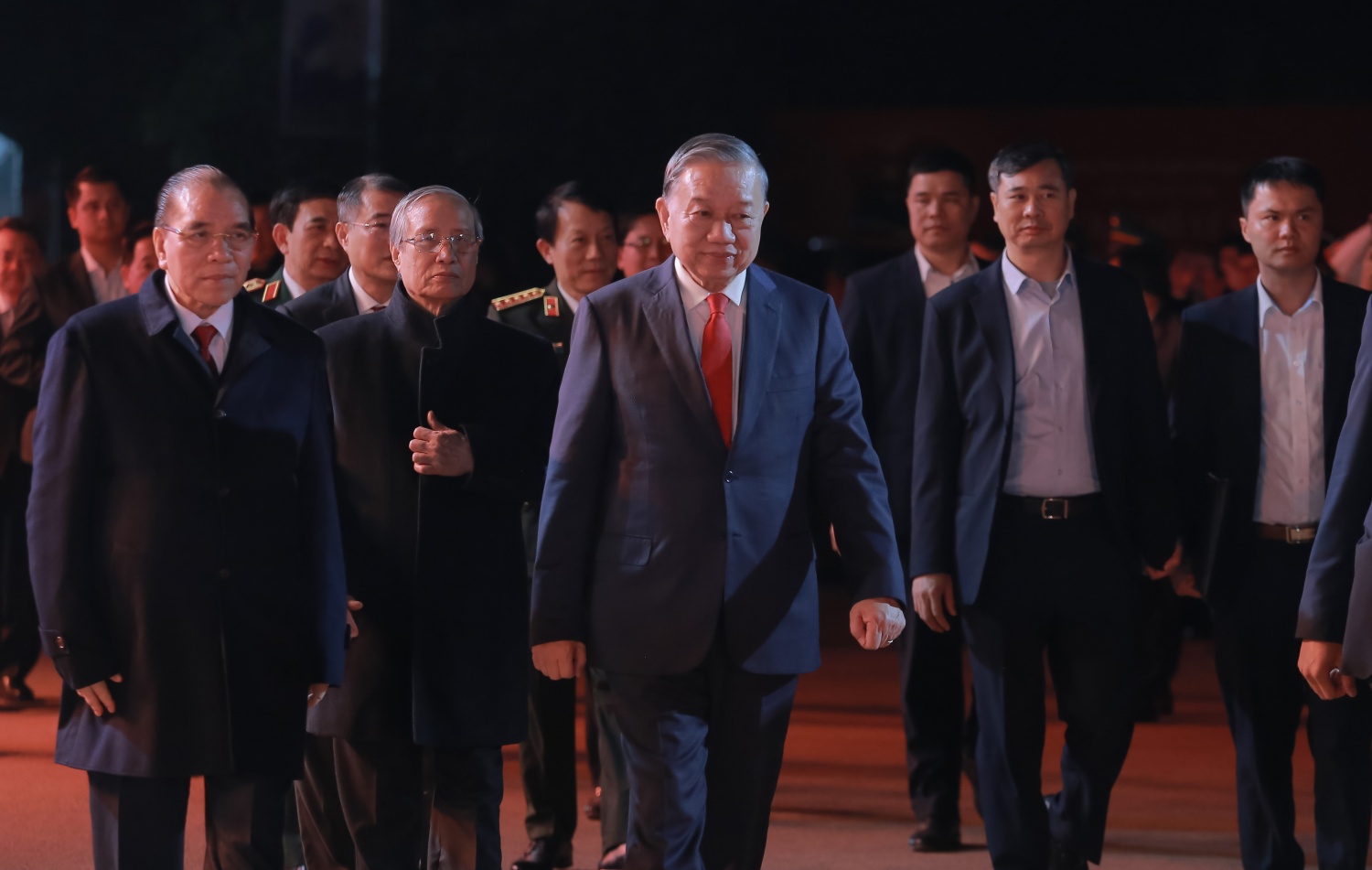 Tại Cao Bằng, Tổng Bí thư Tô Lâm cùng các đồng chí lãnh đạo, nguyên lãnh đạo Đảng, Nhà nước tham dự chương trình kỷ niệm 85 năm Ngày Chủ tịch Hồ Chí Minh về nước trực tiếp lãnh đạo Cách mạng Việt Nam.