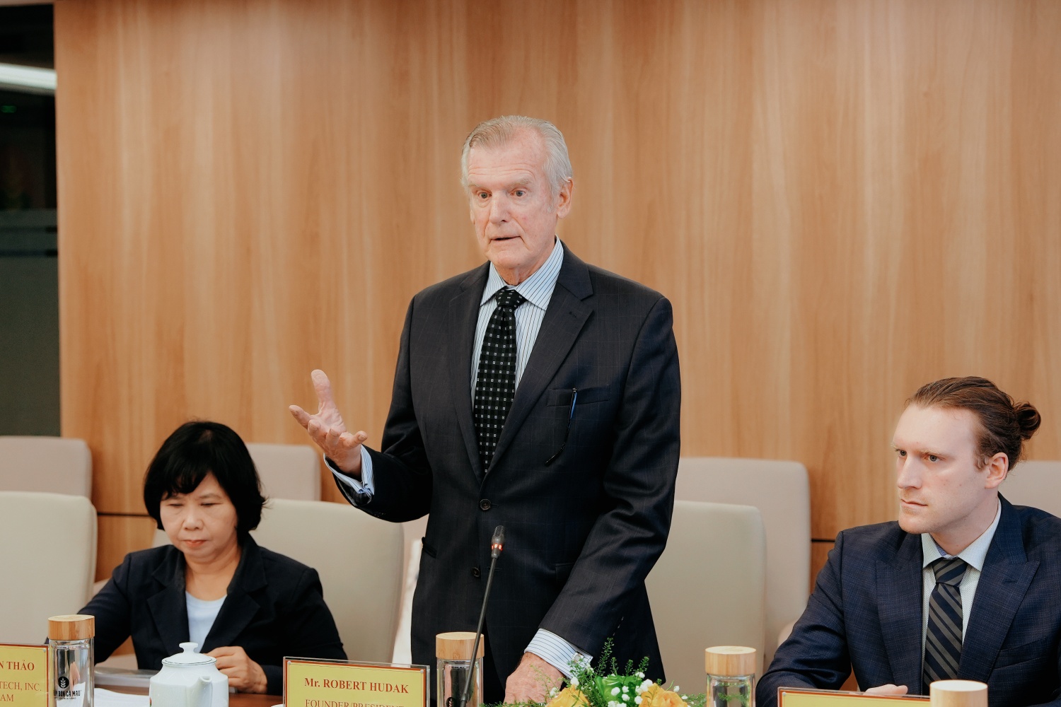 Ông Robert Hudak - Nhà sáng lập, Chủ tịch toàn cầu của AG Biotech phát biểu tại sự kiện.
